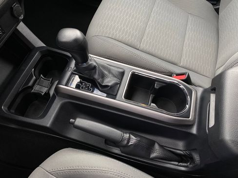 Used 2017 Toyota Tacoma SR5 w/ Tow Package image 20