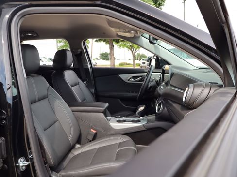 Used 2023 Chevrolet Blazer LT FWD image 29