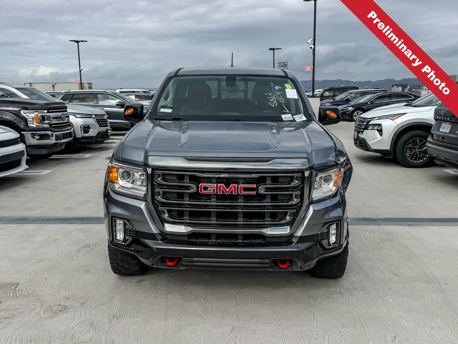 Used 2022 GMC Canyon AT4 AWD/4WD image 2