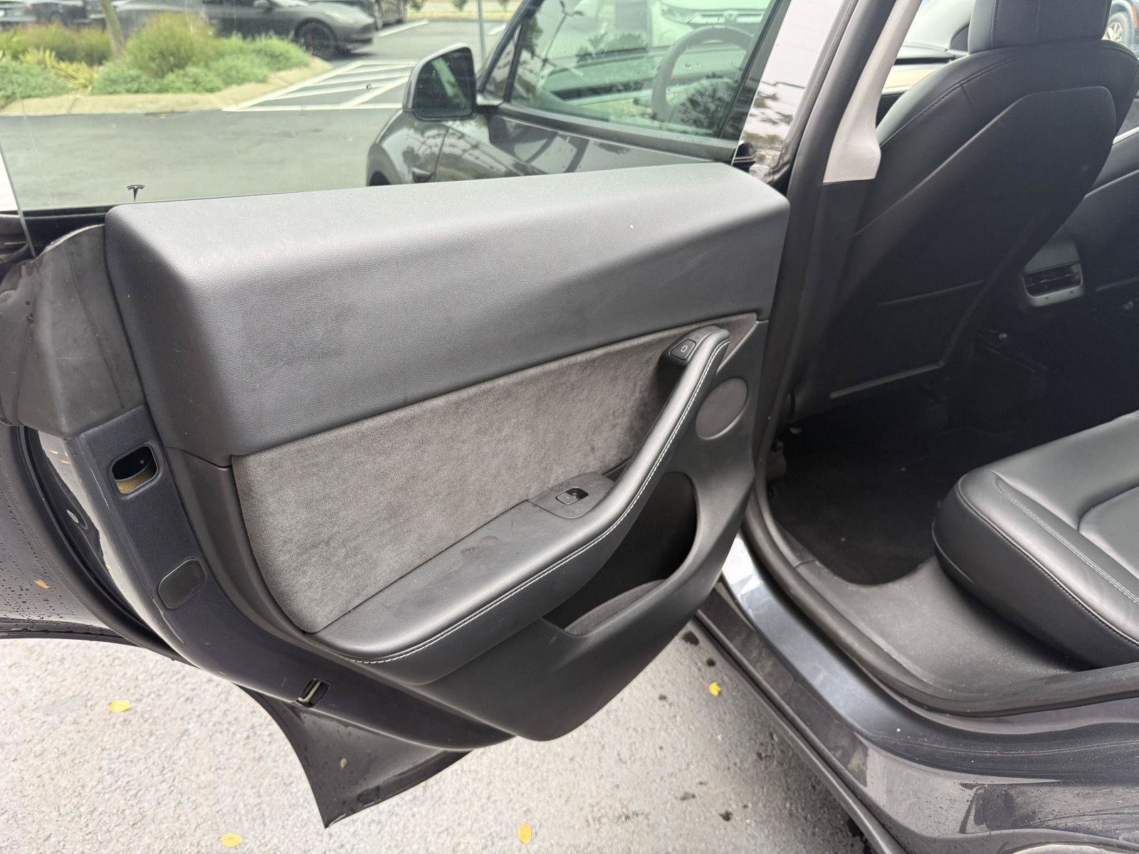 Used 2022 Tesla Model Y Performance AWD/4WD image 17