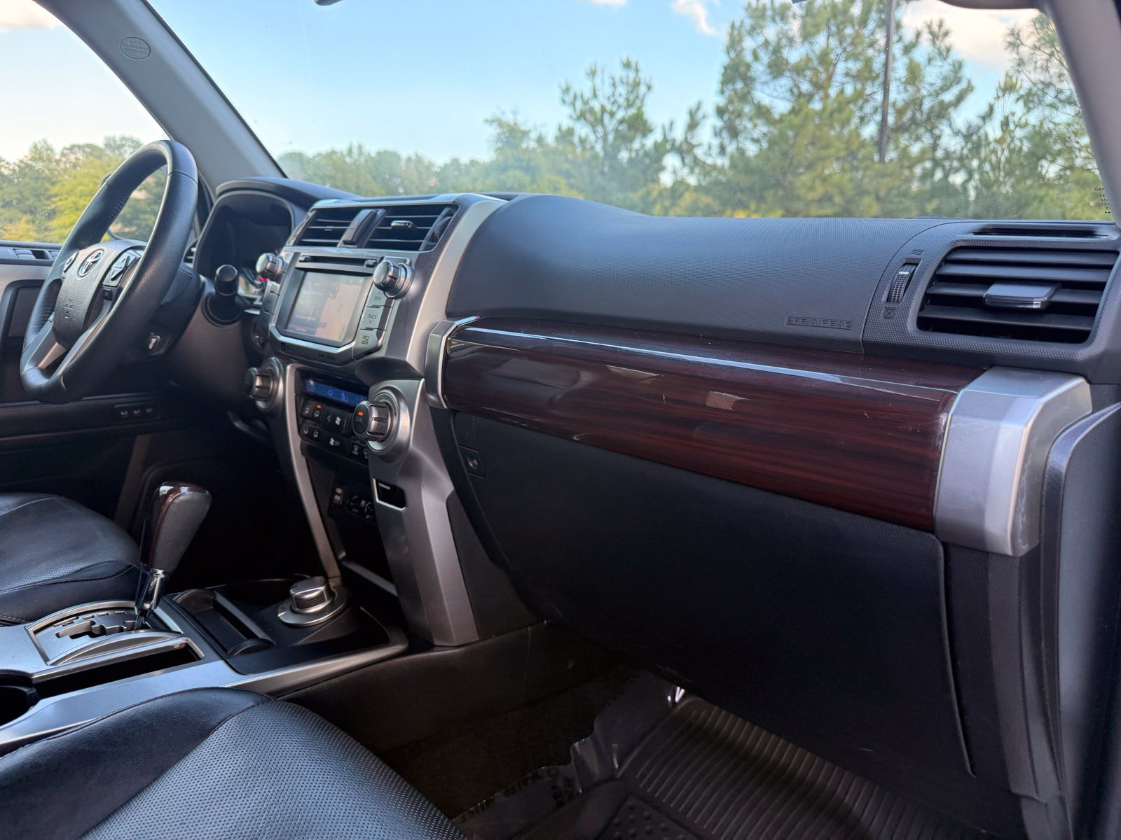 Used 2019 Toyota 4Runner Limited AWD/4WD image 23