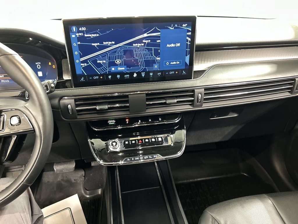 Used 2023 Lincoln Corsair AWD w/ Equipment Group 101A image 19