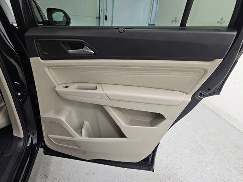 Used 2023 Volkswagen Atlas SEL Premium AWD/4WD image 36