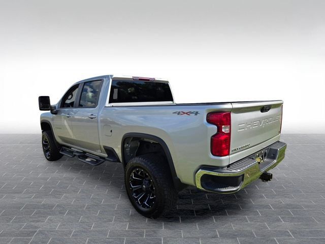 Used 2023 Chevrolet Silverado 2500 LT AWD/4WD image 5