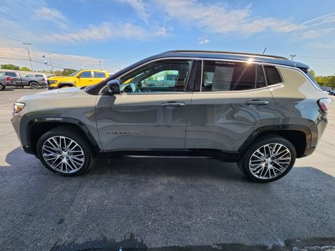 Used 2023 Jeep Compass Limited w/ Elite Group AWD/4WD image 6