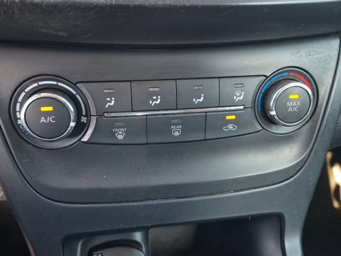 Used 2017 Nissan Sentra S FWD image 17