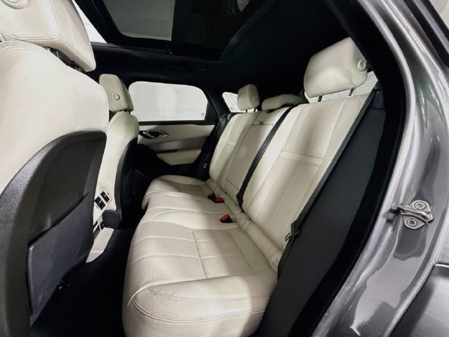 Used 2019 Land Rover Range Rover Velar S AWD/4WD image 24