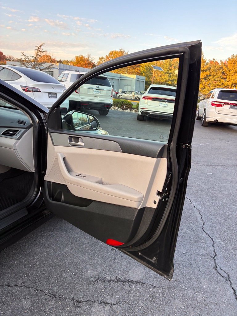 Used 2018 Hyundai Sonata SE FWD image 21