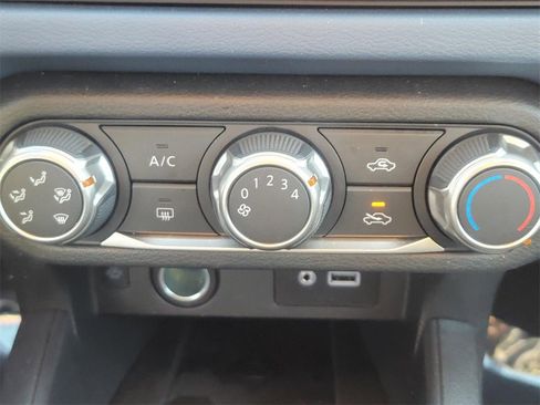 Certified 2025 Nissan Versa SV w/ Trunk Package image 21