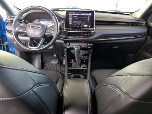 Used 2022 Jeep Compass Latitude w/ Convenience Group AWD/4WD image 4