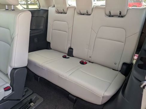New 2026 Nissan Pathfinder SL AWD/4WD image 34