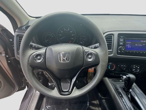 Used 2021 Honda HR-V LX image 10