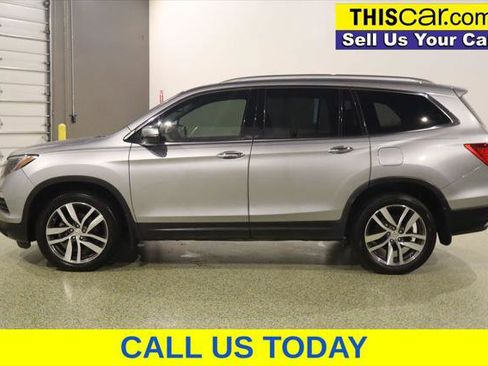 Used 2017 Honda Pilot Touring image 4