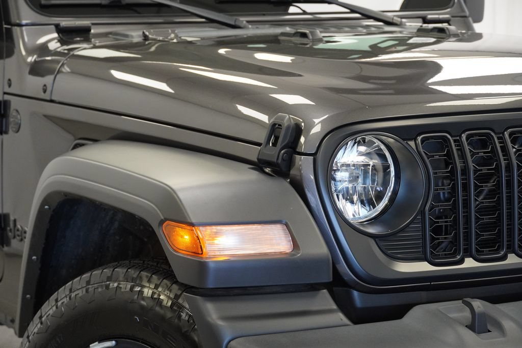 Certified 2024 Jeep Wrangler Unlimited Sport AWD/4WD image 9