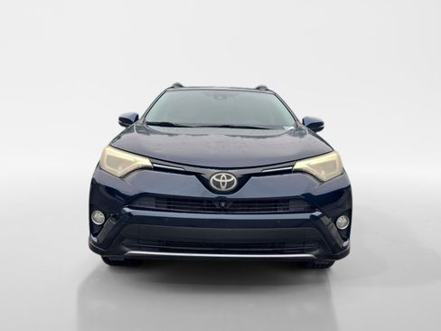 Used 2017 Toyota RAV4 Platinum FWD image 9