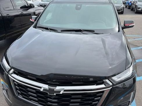 Used 2023 Chevrolet Traverse Premier w/ Redline Edition AWD/4WD image 2