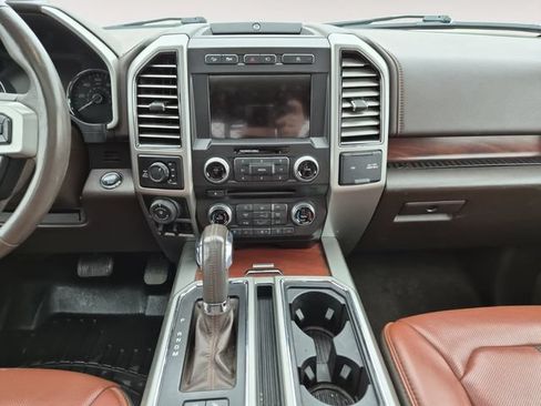 Used 2018 Ford F150 King Ranch w/ Equipment Group 601A Luxury AWD/4WD image 11