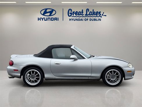 Used 2005 MAZDA MX-5 Miata LS image 6