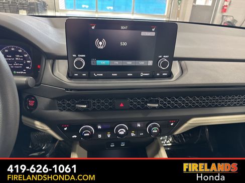 Used 2024 Honda Accord EX image 19