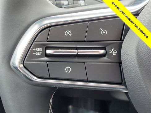 New 2025 Chevrolet Traverse LT w/ Driver Confidence Package image 17