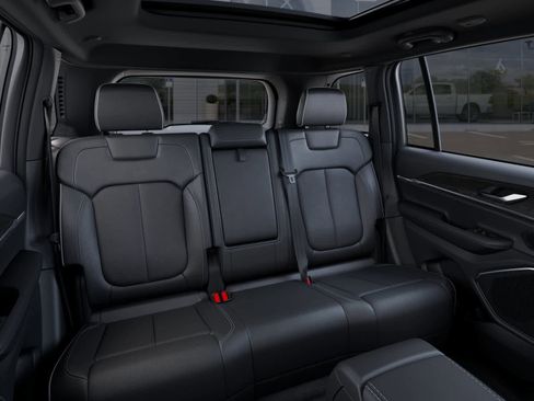 New 2026 Jeep Grand Cherokee Limited image 15