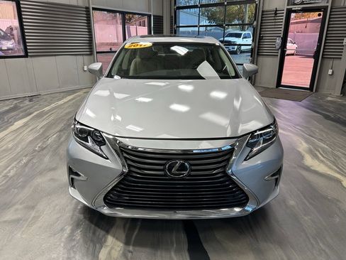 Used 2017 Lexus ES 350 350 w/ Luxury Package image 38