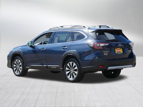 Used 2023 Subaru Outback Touring AWD/4WD image 5