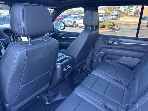 Used 2022 GMC Yukon Denali w/ Denali Premium Package image 14