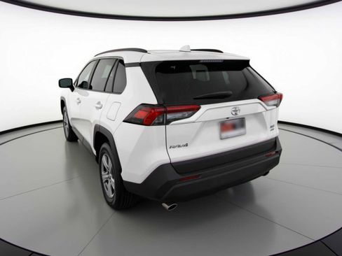 Used 2024 Toyota RAV4 XLE image 6