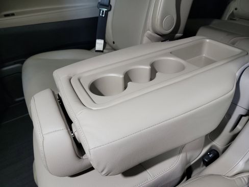 Used 2018 Honda Odyssey EX-L image 36