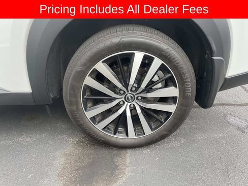 Used 2025 Nissan Pathfinder Platinum AWD/4WD image 4