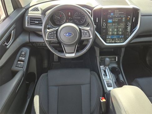 Used 2023 Subaru Ascent Premium w/ Convenience Package image 11