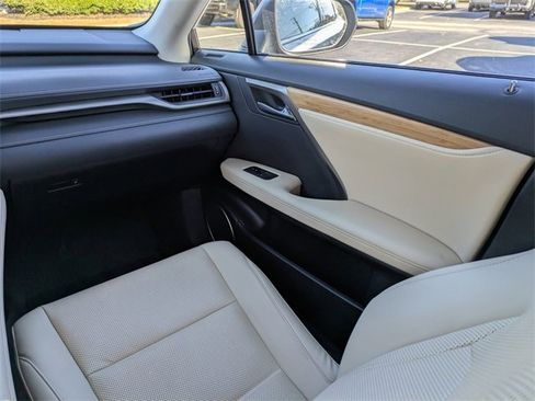 Certified 2022 Lexus RX 350L FWD w/ Premium Package image 18