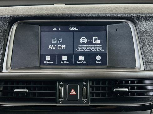 Used 2018 Kia Optima LX FWD image 21