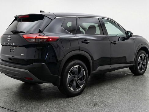 Used 2025 Nissan Rogue SV AWD/4WD image 9