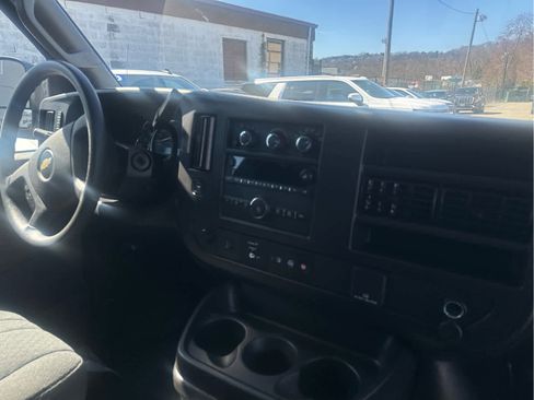 Used 2024 Chevrolet Express 2500 w/ Driver Convenience Package image 19