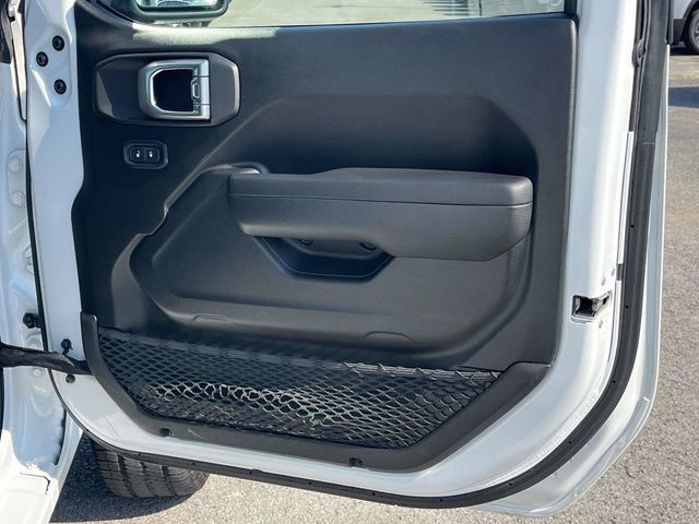 Used 2023 Jeep Gladiator Sport AWD/4WD image 25