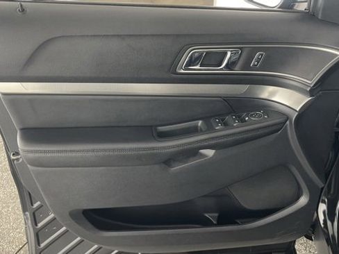 Used 2019 Ford Explorer XLT w/ Equipment Group 202A image 34