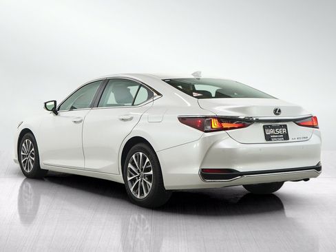 Used 2022 Lexus ES 250 w/ Premium Package AWD/4WD image 3
