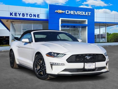 Used 2023 Ford Mustang Premium image 1
