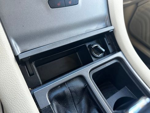 Used 2019 Ford Taurus SEL image 55