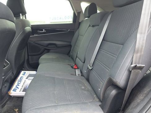 Used 2017 Kia Sorento L FWD image 10