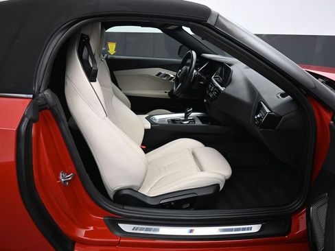 Used 2019 BMW Z4 sDrive30i w/ M Sport Package RWD image 35