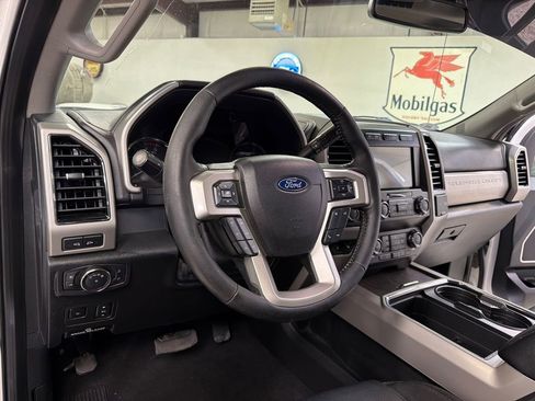 Used 2020 Ford F350 Lariat w/ Lariat Ultimate Package AWD/4WD image 27