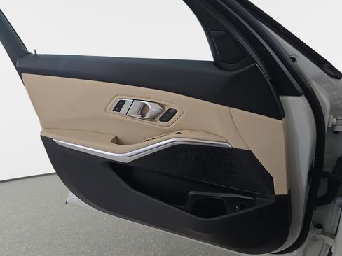 Used 2020 BMW 330i Sedan w/ Convenience Package image 27