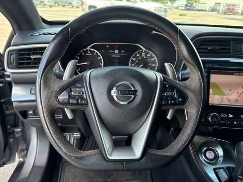 Used 2020 Nissan Maxima SR w/ Illumination Package FWD image 17