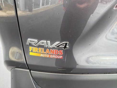 Used 2023 Toyota RAV4 LE AWD/4WD image 11