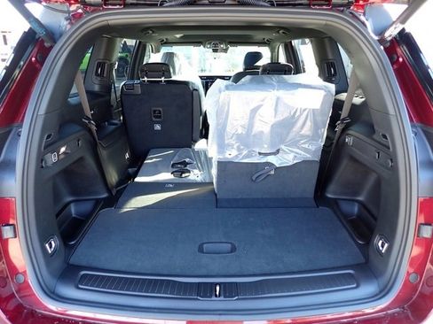 New 2025 Jeep Grand Cherokee L Altitude image 6