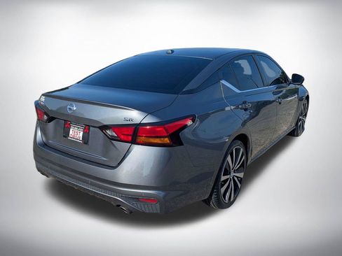 Used 2020 Nissan Altima 2.5 SR FWD image 3