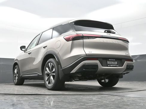 Used 2025 INFINITI QX60 Luxe w/ Vision Package image 30